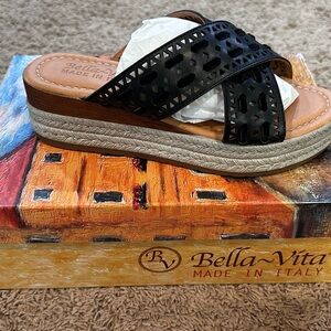 Bella Vita Women's Made in Italy Exa-Italy Wedge Sandal, Black Leather, US 6